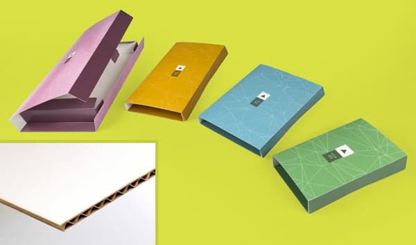 Mailing folder and detail on the corrugated cardboard