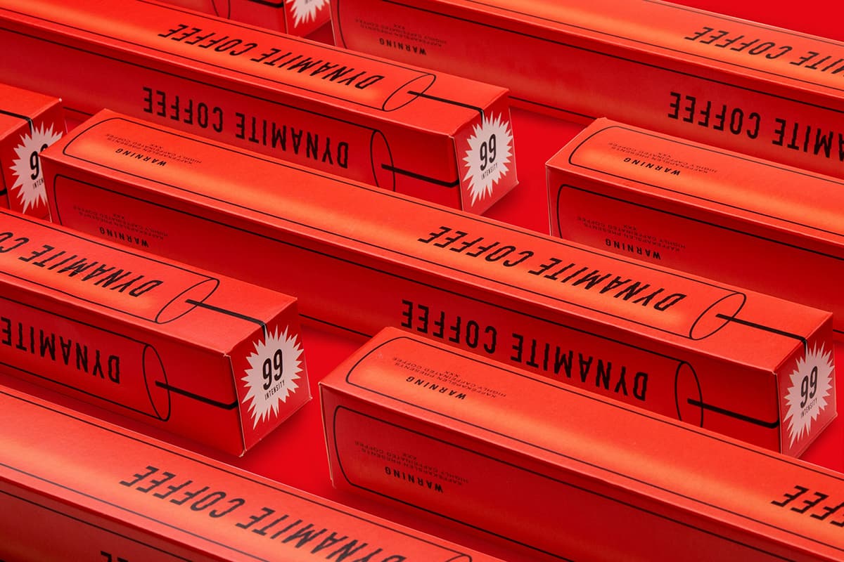 kaffee kapslen pods red box packaging design