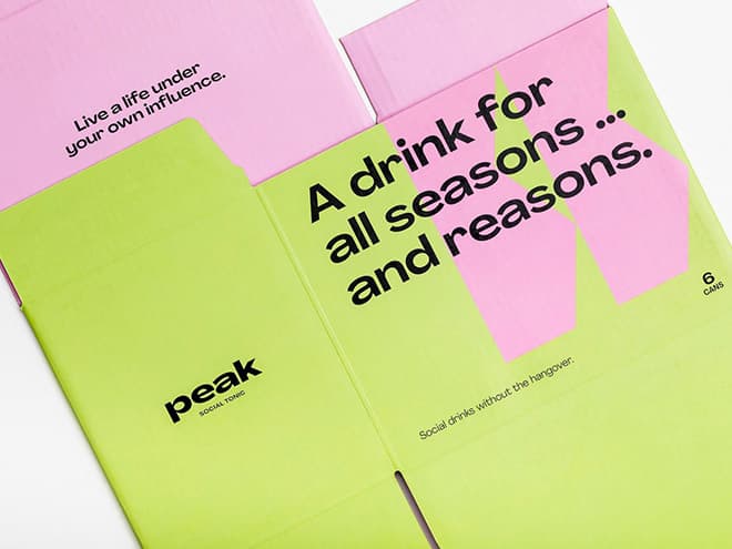 Corrugated cardboard tuck-end box